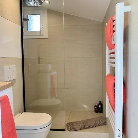 Cosy And Bright Studio, Full Equipment, Earth Old Town Apartment Antibes