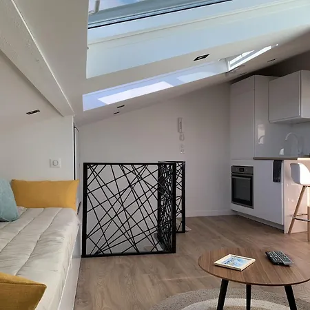 Apartment Cosy And Bright Studio, Full Equipment, Earth Old Town