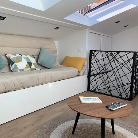 Cosy And Bright Studio, Full Equipment, Earth Old Town Apartment Antibes