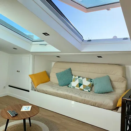 Cosy And Bright Studio, Full Equipment, Earth Old Town Apartment Antibes